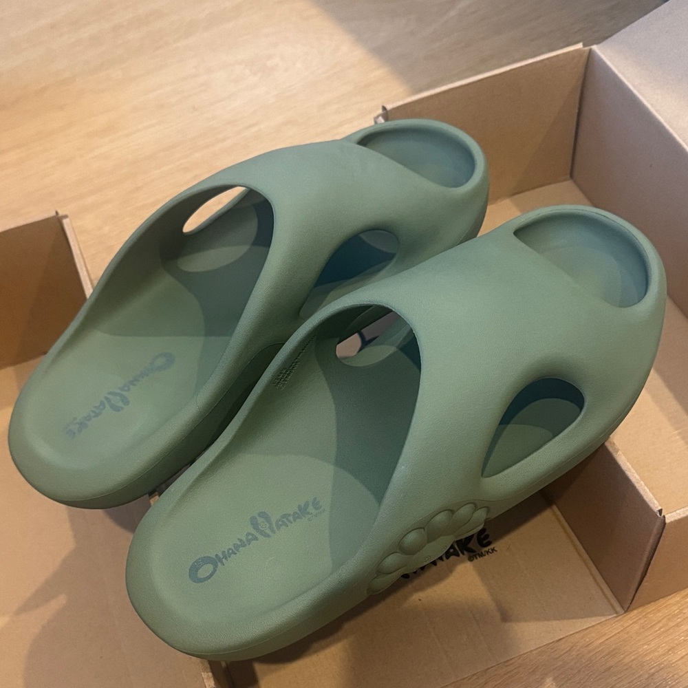 Green Men's Sandals Brand New